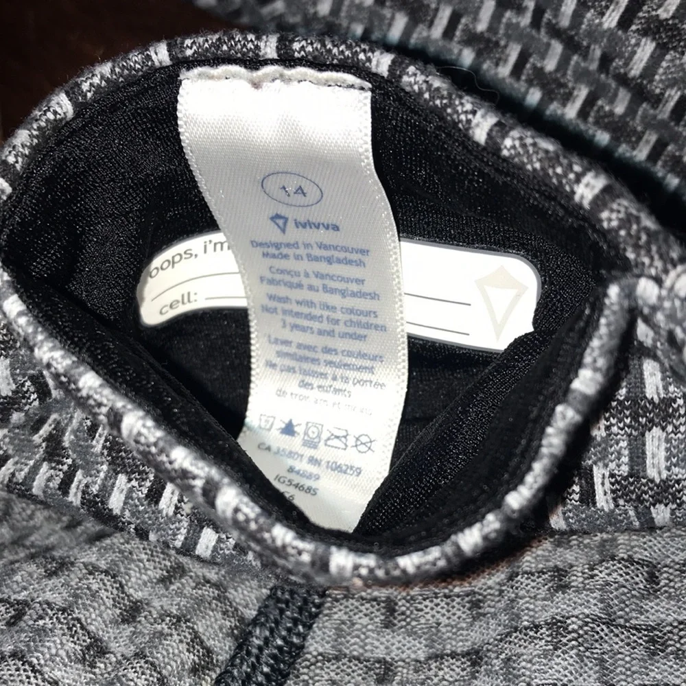 Ivivva by Lululemon GRAY with BLACK Blocked Pattern Girl’s Size 14 Leggings